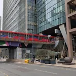 Charming 2-Bedroom Apartment Canary Wharf - London